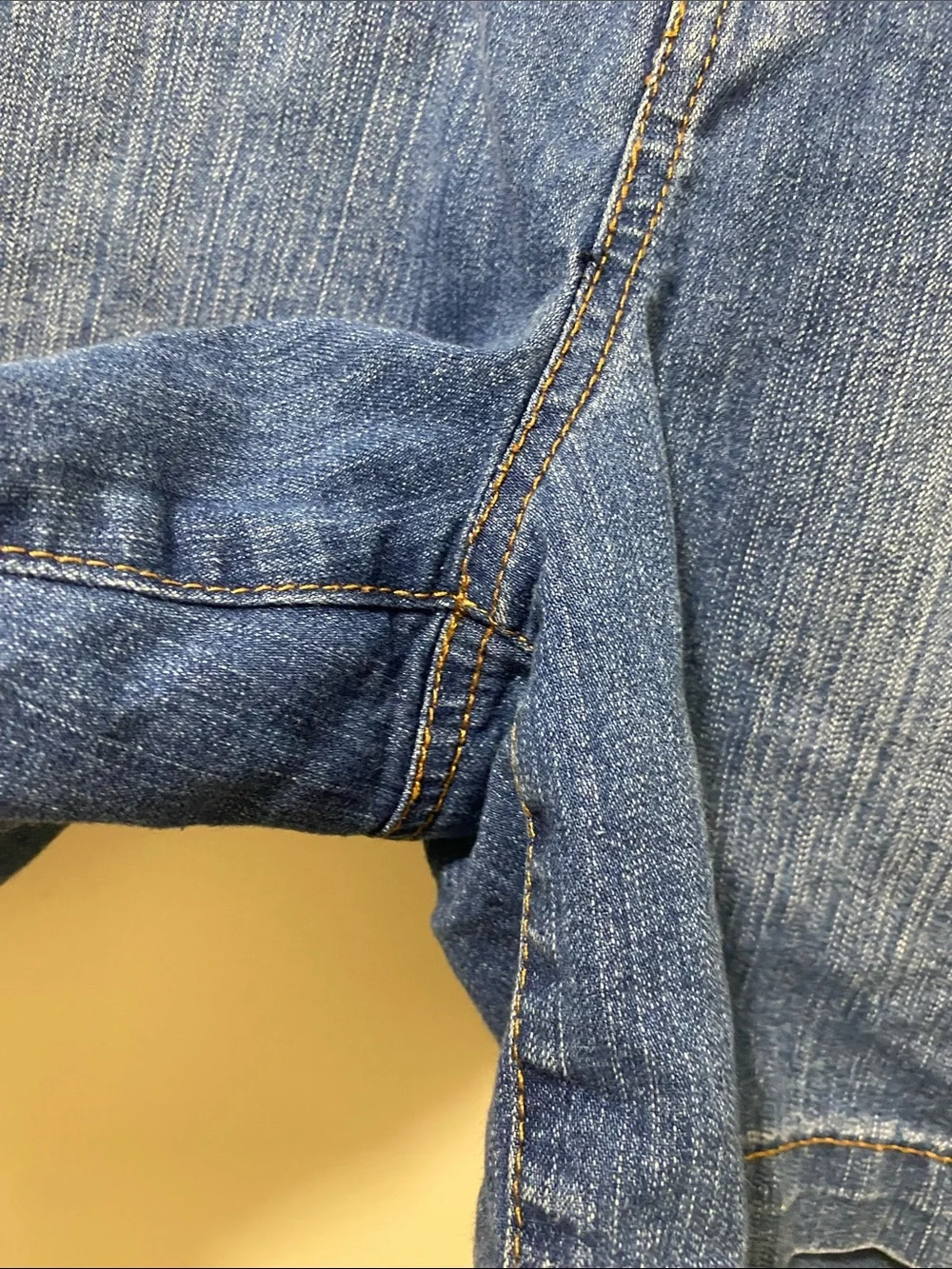 Bandolino Midwash Blue Denim Shorts